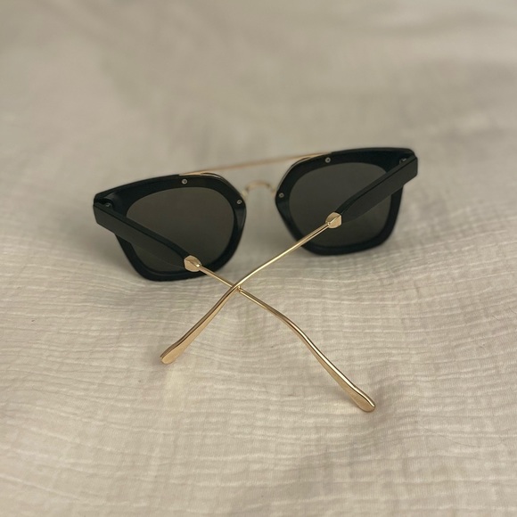 Oversized sunglasses - Picture 3 of 5